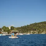 拉格朗阁娜露营地 * 韦尔东的埃斯帕隆